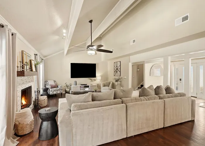 Holiday home Private Pool Retreat, Blackstone, Pool Table, Pets