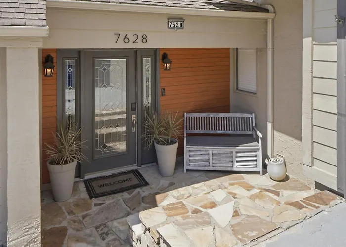 Private Pool Retreat, Blackstone, Pool Table, Pets Holiday home