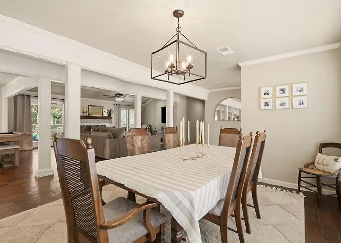 Private Pool Retreat, Blackstone, Pool Table, Pets Holiday home