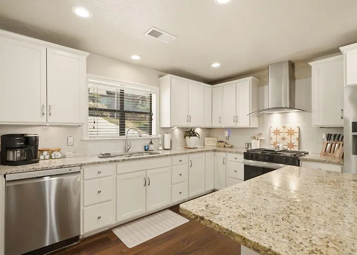 Holiday home Private Pool Retreat, Blackstone, Pool Table, Pets Tulsa