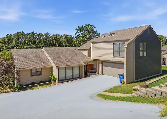 Private Pool Retreat, Blackstone, Pool Table, Pets