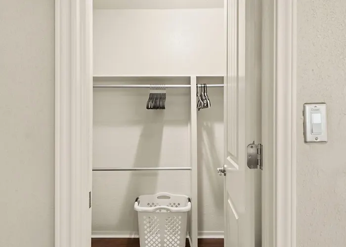 Private Pool Retreat, Blackstone, Pool Table, Pets *
