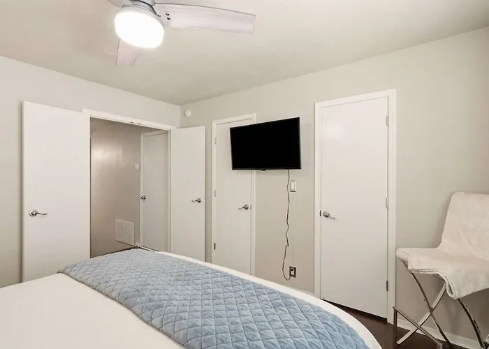 Private Pool Retreat, Blackstone, Pool Table, Pets *
