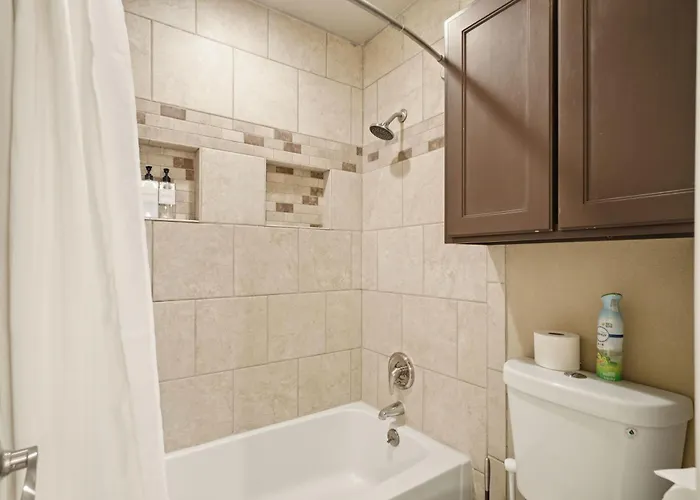 Holiday home Private Pool Retreat, Blackstone, Pool Table, Pets *