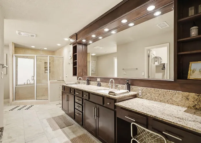 Private Pool Retreat, Blackstone, Pool Table, Pets *