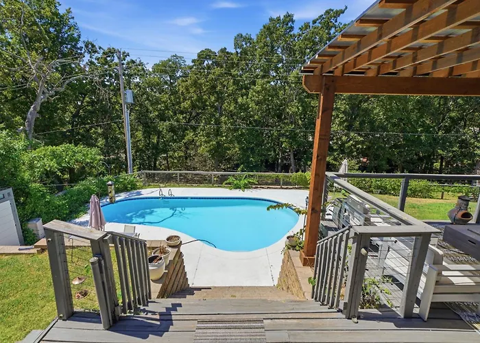 Private Pool Retreat, Blackstone, Pool Table, Pets * Tulsa